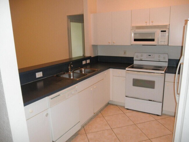 Foto del edificio - 6767 Silver Ridge Ln