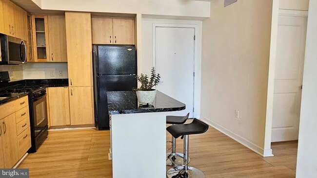 Building Photo - 475 K St NW