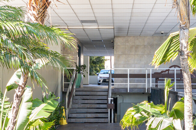 Foto del edificio - Fairway Manor