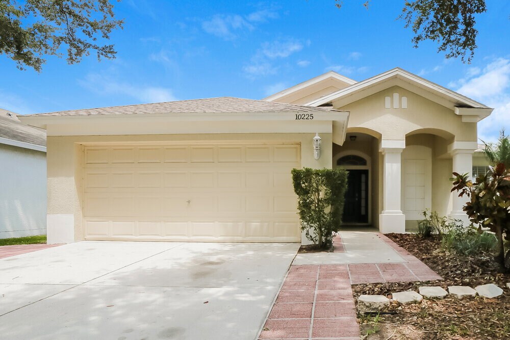 Primary Photo - 10225 Hunters Haven Blvd