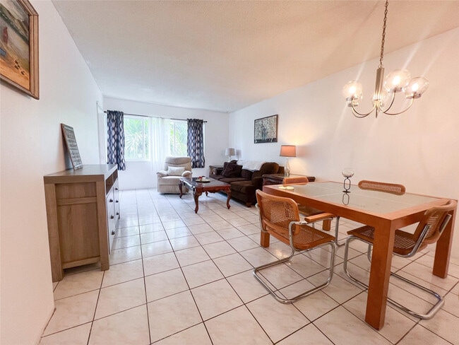 Foto del edificio - 1333 E Hallandale Beach Blvd