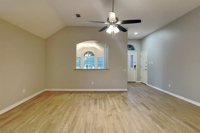 Building Photo - 3344 Zubin Ln