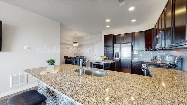 Building Photo - 6605 Warren Dr