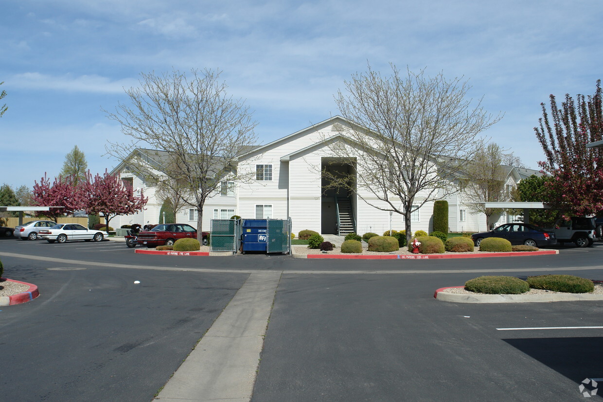Building Photo - Westside Place