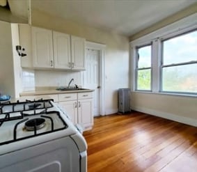 Primary Photo - 4 West St
