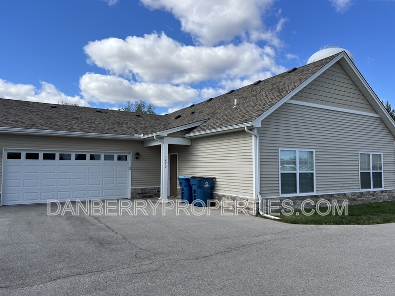 Primary Photo - 1473 River Park Ln