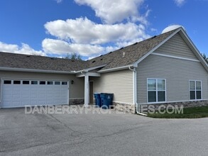 Building Photo - 1473 River Park Ln