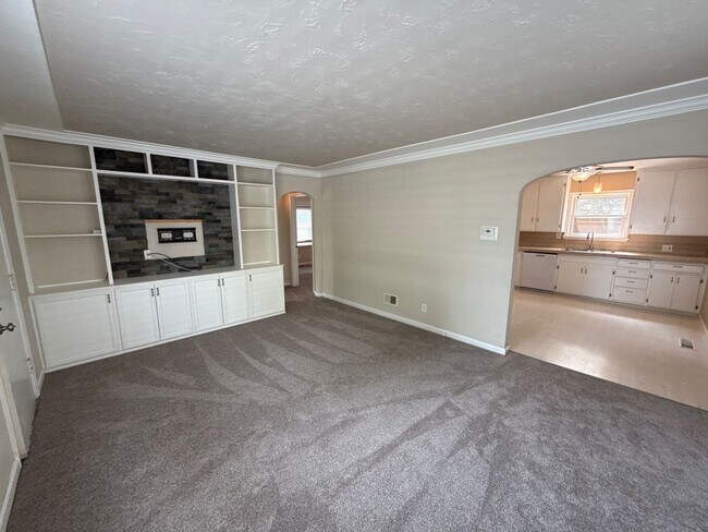 Foto del edificio - 4627 Thorman Ave NE