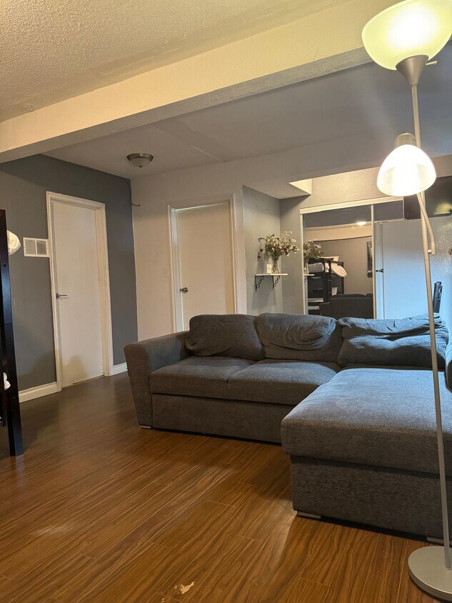 11797 95A Av, Delta, BC V4C 7A9 House for Rent in Delta, BC