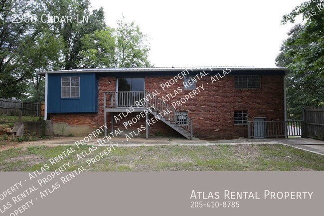 Building Photo - 2908 Cedar Ln.