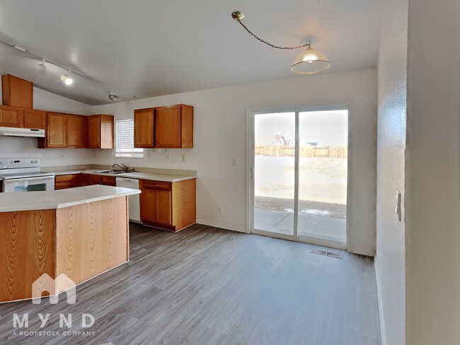 Foto del edificio - 1473 Kinglet Dr