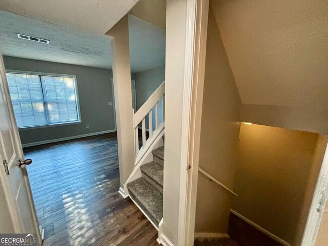 Building Photo - 97 Caboose Ct NW