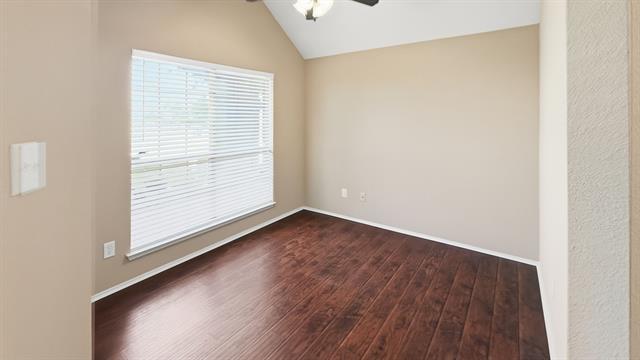 Foto del edificio - 15513 Landing Creek Ln