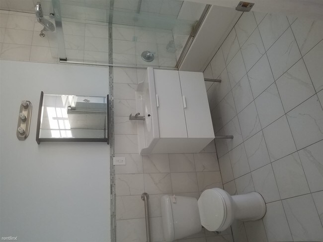 Foto del edificio - 1 br, 1 bath  - 5 Bleecker St