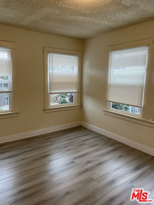 Foto del edificio - 1275 1/2 Queen Anne Pl