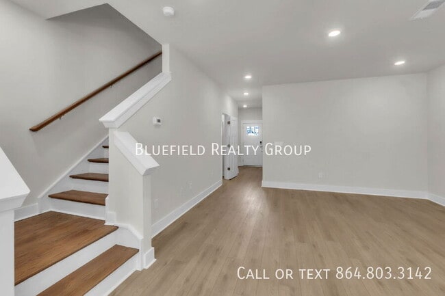 Building Photo - 406 East Parima Court