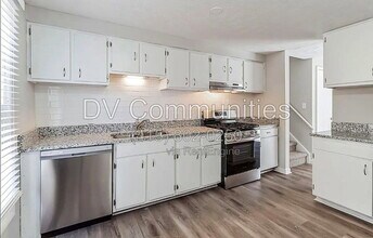 Building Photo - 3531 Tewksbury Dr SW