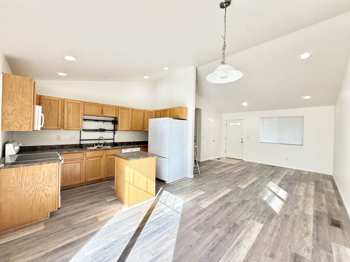 Photo - 1952 E 11th St (Loveland, CO)