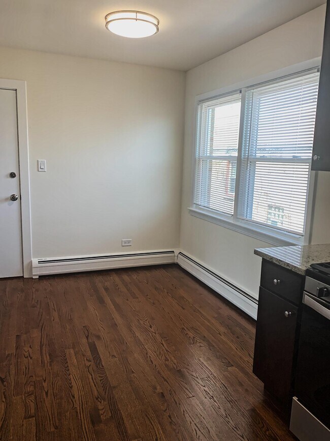 Foto del edificio - 1247 Clinton Ave