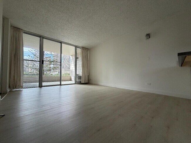 Photo - To register for the showing time below, note the 4 digit code: 5635 and click "APPLY NOW."(mobile... House