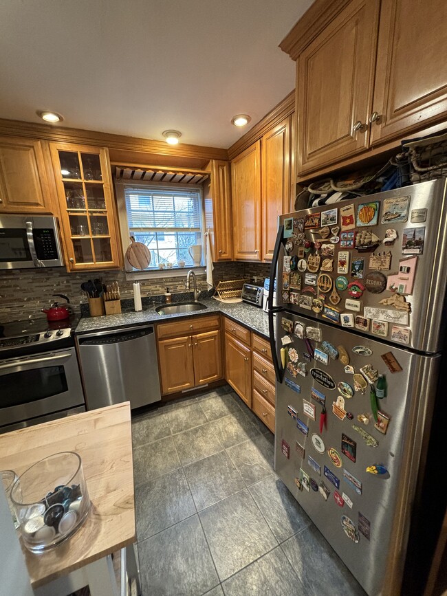 Building Photo - 37 Farquhar St