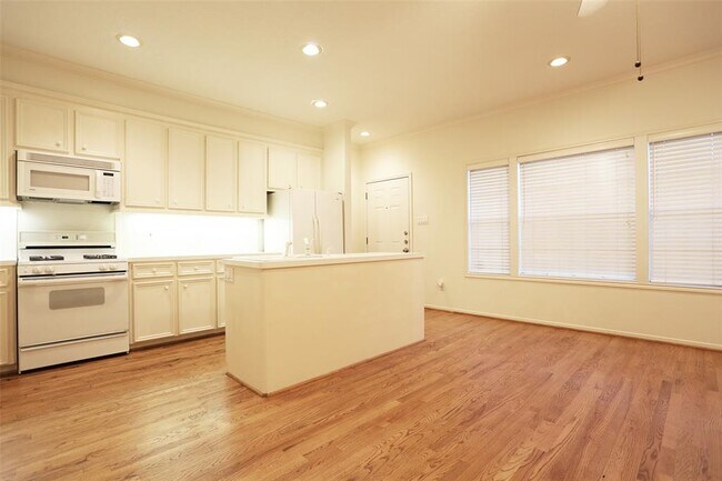 Foto del edificio - 4219 University Blvd