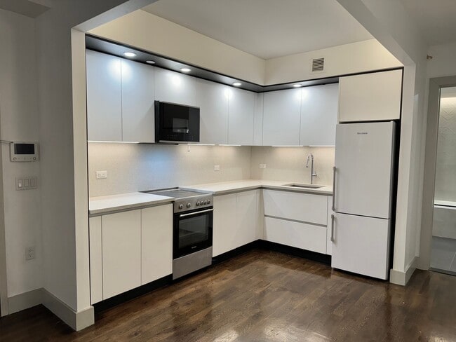 Photo - 150 Lenox Rd Apartment