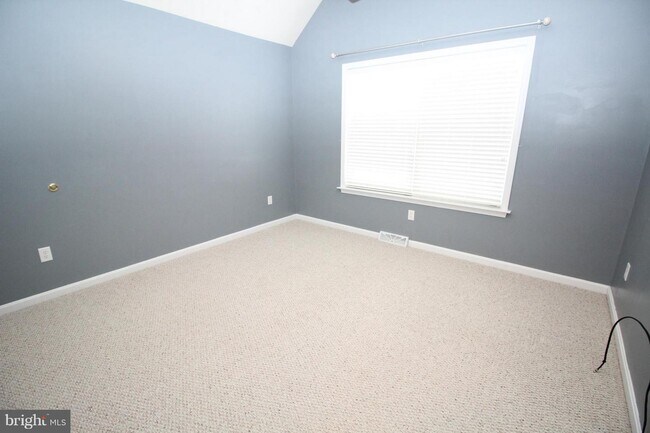 Building Photo - 90 Cherry Blossom Ct