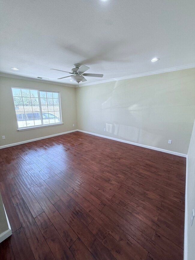 Building Photo - 2816 Scottsdale Dr