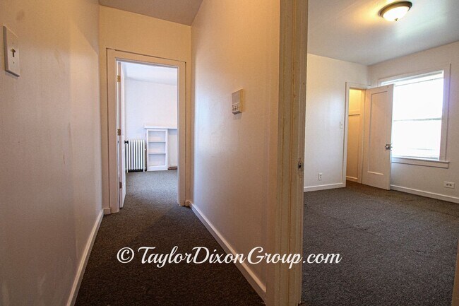 Foto del edificio - 7147 S Constance Ave