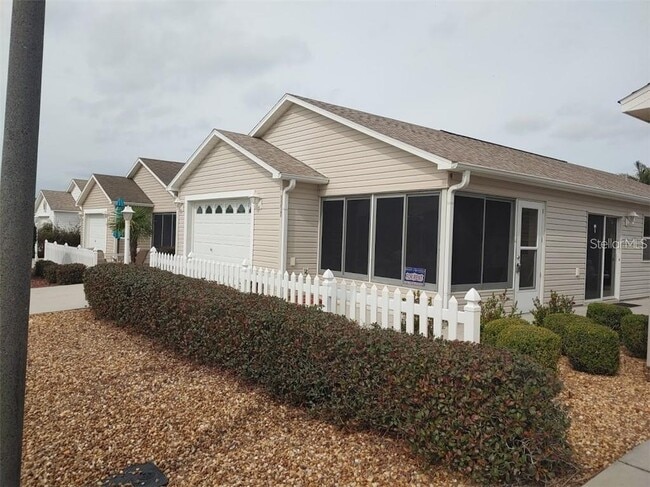 Foto del edificio - 1017 Jace Pl