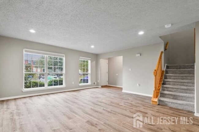 Building Photo - 5 Diaz Ct