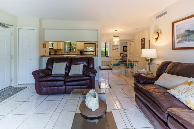 Foto del edificio - 5685 Ashton Lake Dr