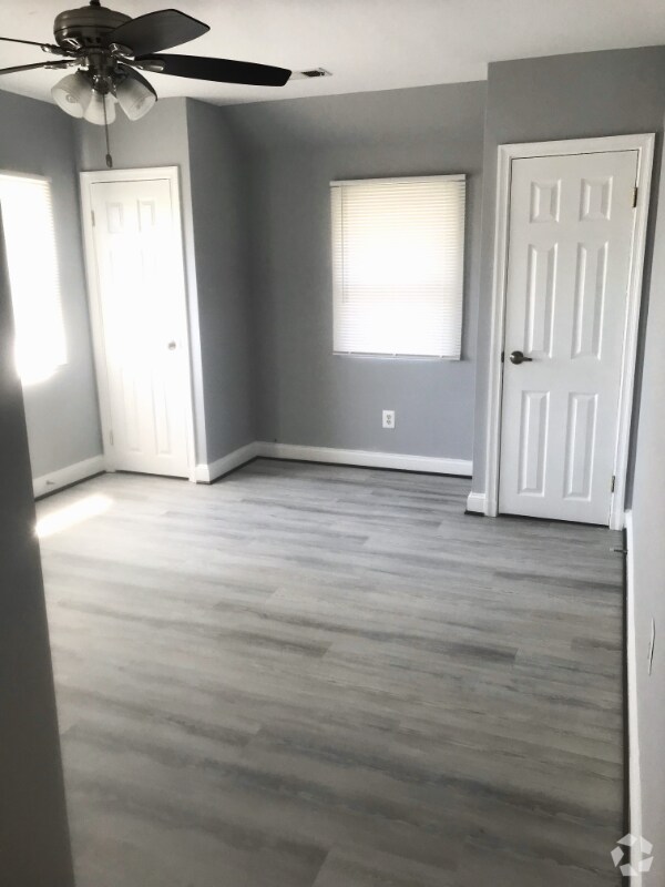 Ednor GardensLakeside Apartments for Rent with Hardwood Floors