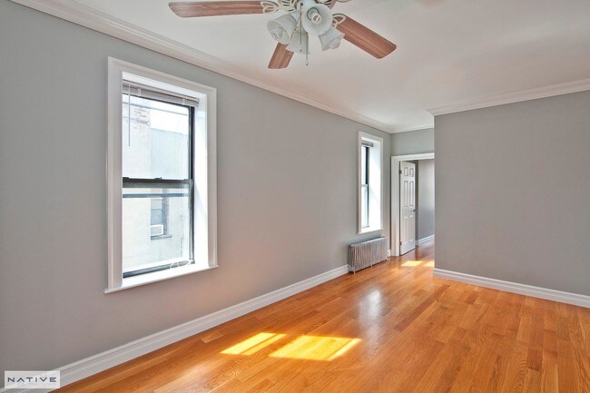 Building Photo - 126 Engert Ave