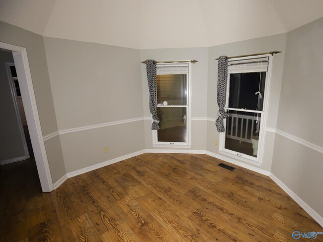 Foto del edificio - 104 Victoria Dr