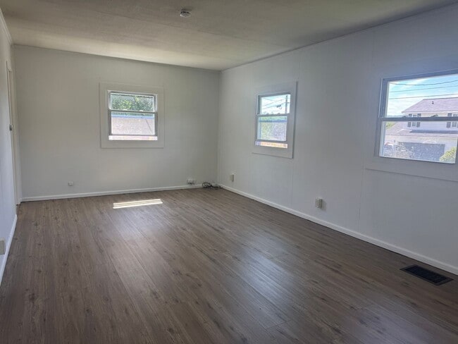 Building Photo - 3 Bedroom Ranch in West Lebanon