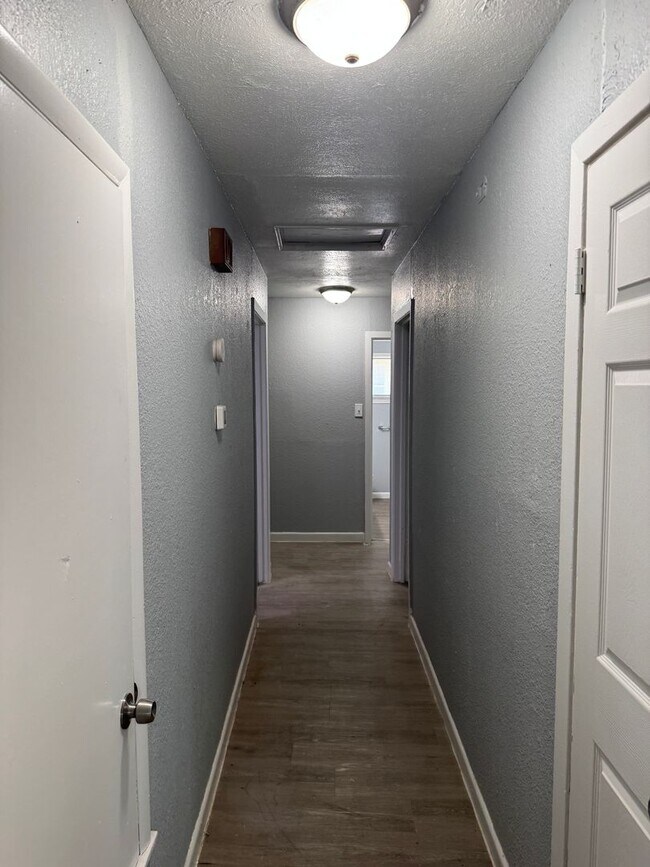 Building Photo - House for rent in Richland hills