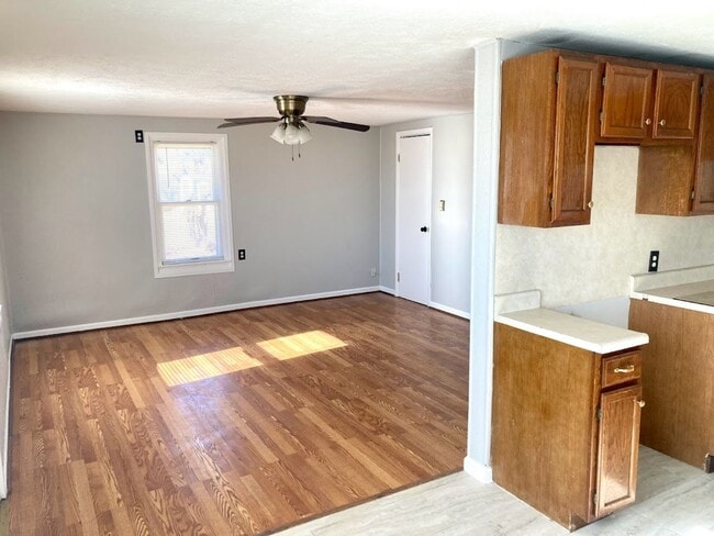 Building Photo - Single Family Home for Rent in Dodge City