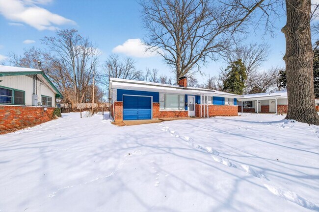 Building Photo - 2321 Noll Dr