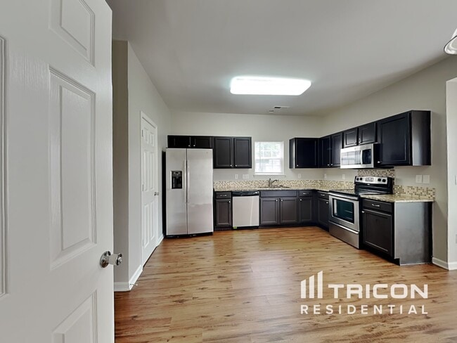 Building Photo - 526 Tansy Dr