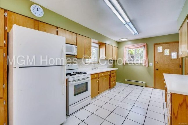 Foto del edificio - SW Denver 5 Bedroom Home