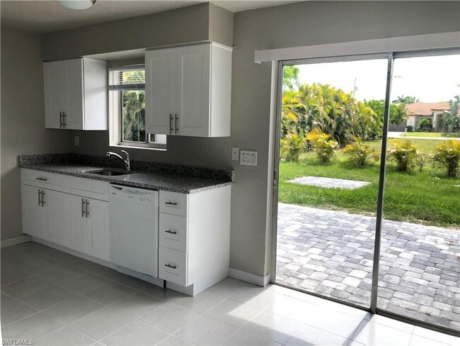 1024 Se 24th Ave Cape Coral Fl 33990 Condo For Rent In Cape