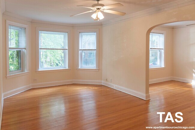 Building Photo - 4861 N Hermitage Ave