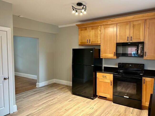 Foto del edificio - 1909 Rose Ave