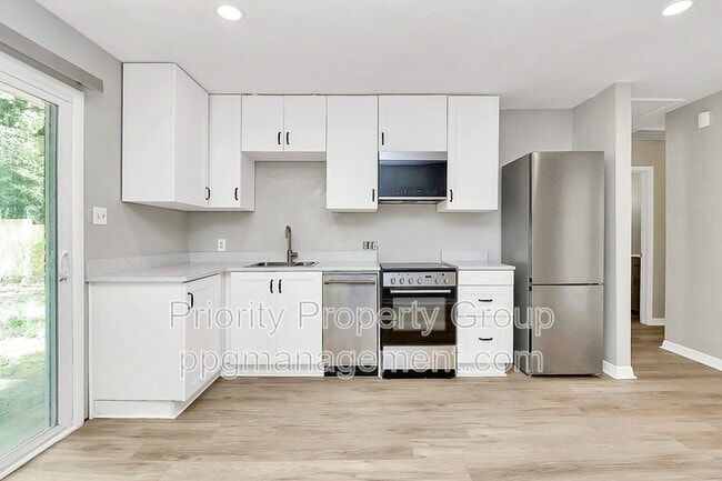 Building Photo - 1806 Herrin Ave