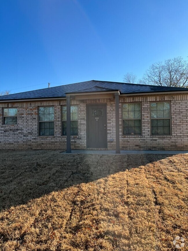 Building Photo - 500 N 38th St