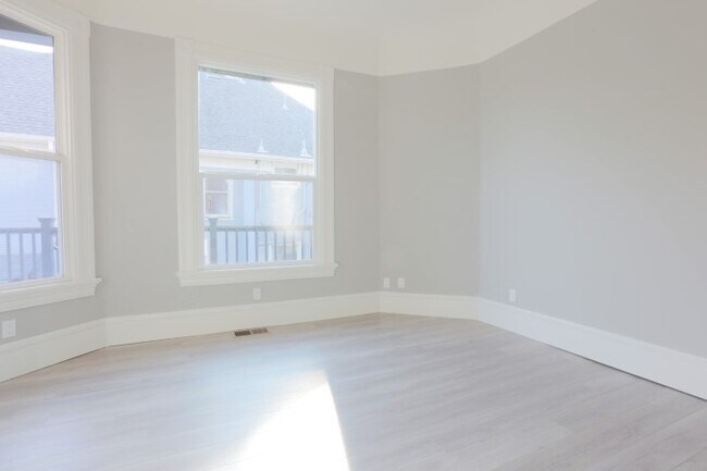 Foto del edificio - 3215 Telegraph Ave