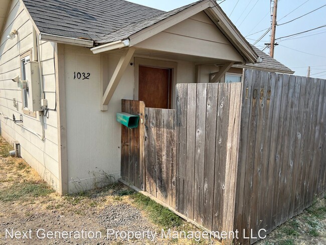 Building Photo - 1 br, 1 bath House - 1032 Bethel Dr.