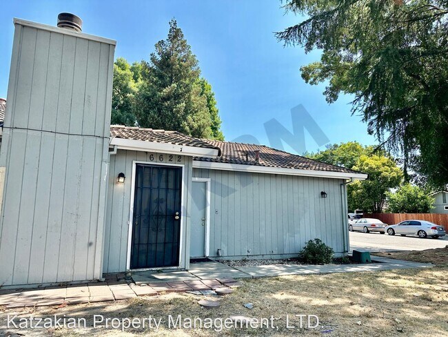 Building Photo - 2 br, 2 bath House - 6622 Village Green Drive